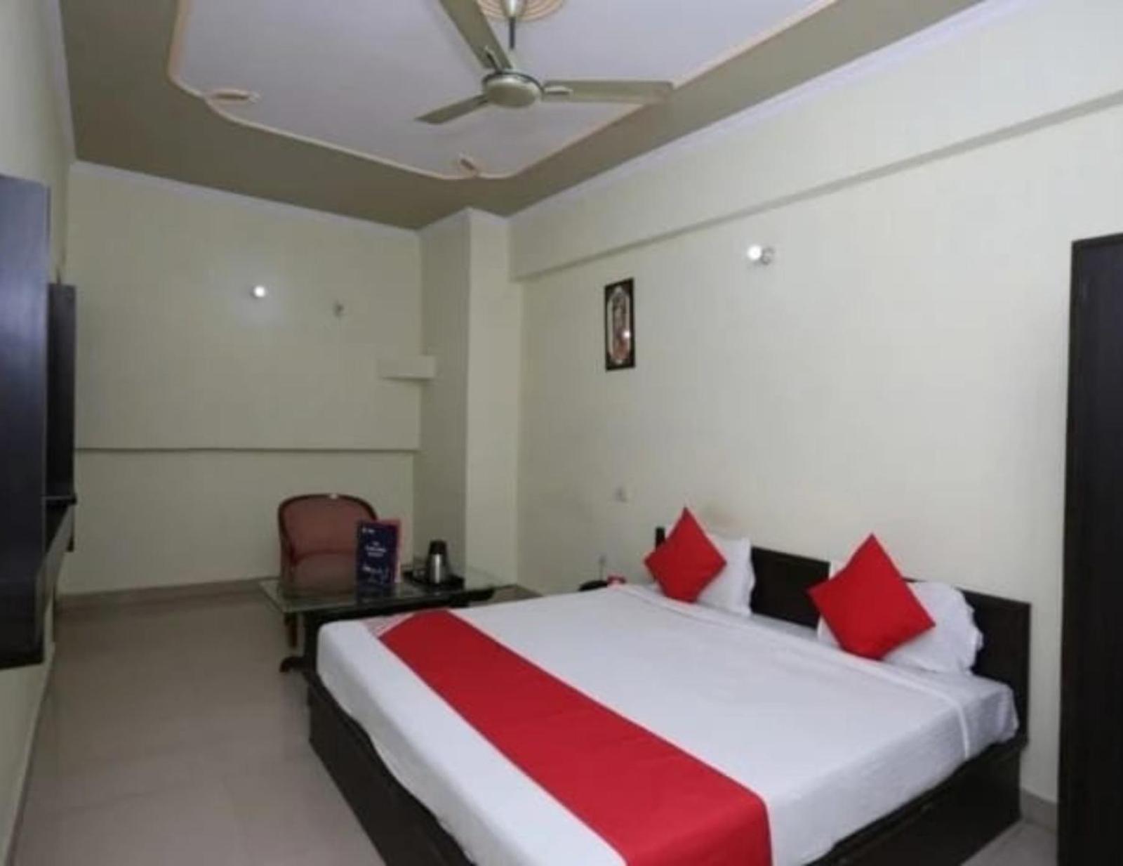 Hotel S K Palace Lucknow , Best Hotel In Lucknow , Hotel In Transport Nagar Lucknow ,Budget Hotels In Lucknow Ngoại thất bức ảnh