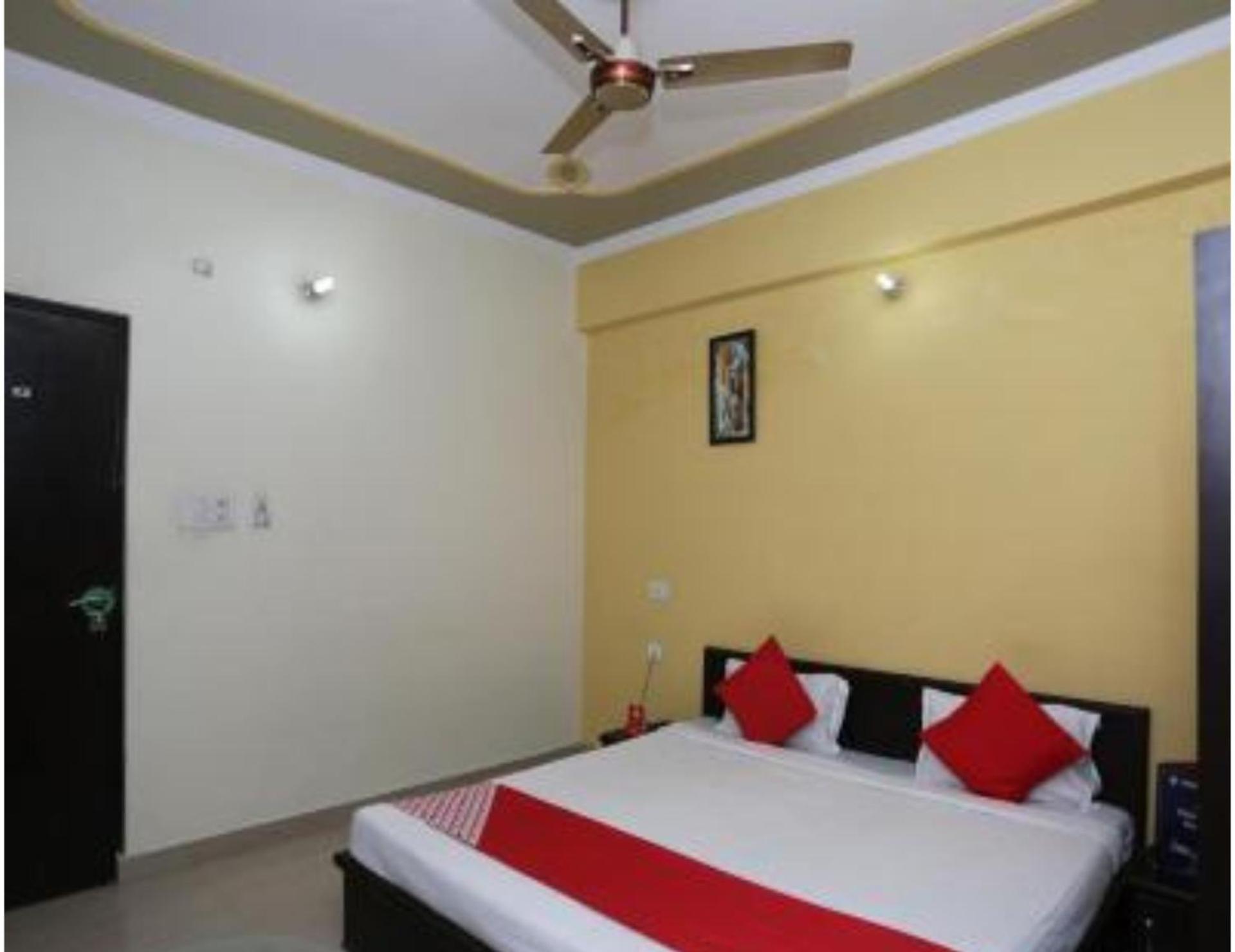 Hotel S K Palace Lucknow , Best Hotel In Lucknow , Hotel In Transport Nagar Lucknow ,Budget Hotels In Lucknow Ngoại thất bức ảnh